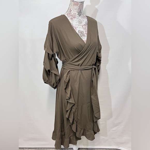 ASHLEY DOMENIQUE Olive ruched sleeve‎ wrap dress size M. - Picture 8 of 12